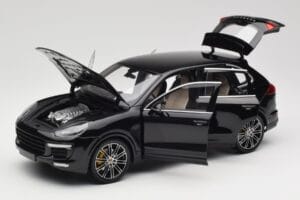 Porsche Cayenne Turbo S 958 Black Metallic Minichamps 1:18 110064000 Métal Moulé — image 2 sur 8