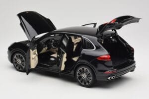 Porsche Cayenne Turbo S 958 Black Metallic Minichamps 1:18 110064000 Métal Moulé — image 5 sur 8