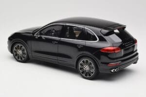 Porsche Cayenne Turbo S 958 Black Metallic Minichamps 1:18 110064000 Métal Moulé — image 7 sur 8