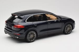 Porsche Cayenne Turbo S 958 Blue Metallic Minichamps 1:18 110064001 Métal Moulé — image 3 sur 8