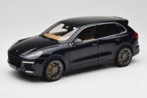Porsche Cayenne Turbo S 958 Blue Metallic Minichamps 1:18 110064001 Métal Moulé