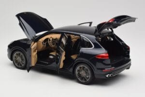 Porsche Cayenne Turbo S 958 Blue Metallic Minichamps 1:18 110064001 Métal Moulé — image 5 sur 8