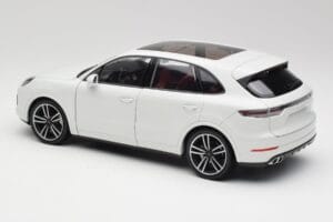 Porsche Cayenne 9YA Turbo Blanc Metallic Minichamps 1:18 155042560 Métal Moulé — image 7 sur 8