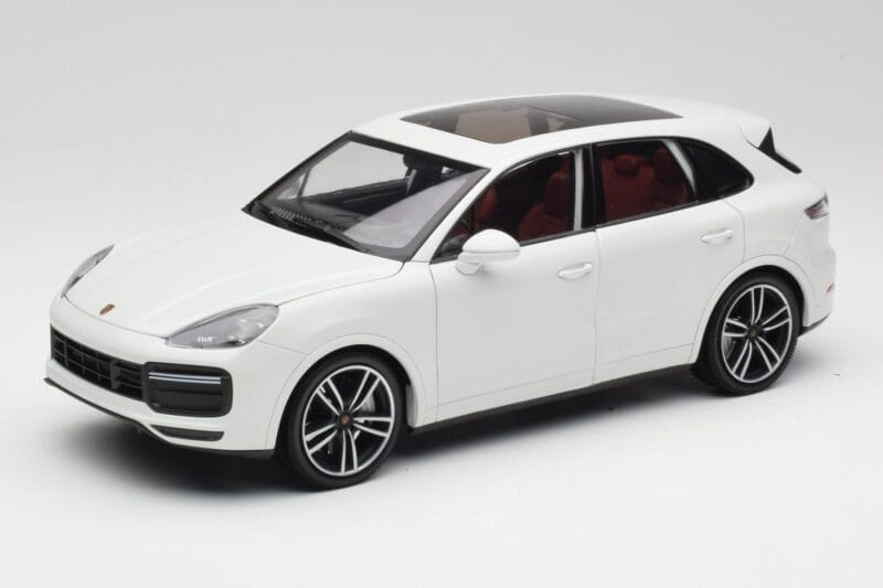 Porsche Cayenne 9YA Turbo Blanc Metallic Minichamps 1:18 155042560 Métal Moulé