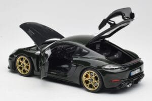 Porsche Cayman GT4 RS 982 Weissach Package Brewster Green Norev 1:18 187250 Métal Moulé — image 5 sur 8