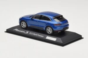 Porsche Macan 95B S Bleu World Premiere Minichamps 1:43 WAP0201550E Métal Moulé — image 3 sur 4