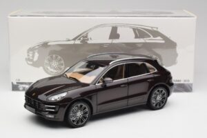 Porsche Macan 95B Turbo Acajou Métallique Minichamps 1:18 110062500 Métal Moulé — image 8 sur 8