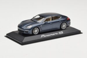 Porsche Panamera 970 4 Bleu Métallique Minichamps 1:43 400068220 Métal Moulé — image 2 sur 4