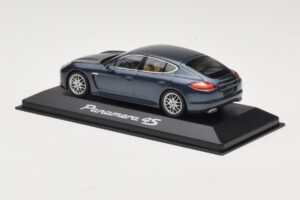 Porsche Panamera 970 4 Bleu Métallique Minichamps 1:43 400068220 Métal Moulé — image 3 sur 4