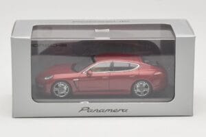 Porsche Panamera 970 Red Metallic Minichamps 1:43 WAP0200119 Métal Moulé — image 4 sur 4