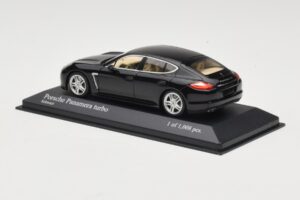 Porsche Panamera 970 Turbo Noir Métallique Minichamps 1:43 400068271 Métal Moulé — image 3 sur 4