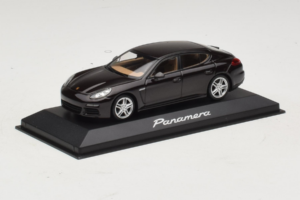 Porsche Panamera 970 Black Metallic Minichamps 1:43 WAP0203900E Métal Moulé — image 2 sur 5