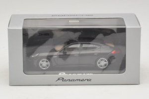 Porsche Panamera 970 Black Metallic Minichamps 1:43 WAP0203900E Métal Moulé — image 5 sur 5