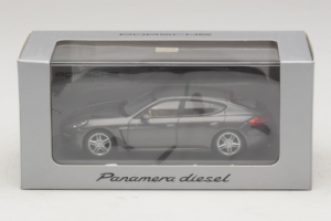 Porsche Panamera 970 Diesel Grey Metallic Minichamps 1:43 WAP0202300E Métal Moulé — image 4 sur 4