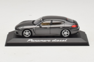 Porsche Panamera 970 Diesel Grey Metallic Minichamps 1:43 WAP0202300E Métal Moulé
