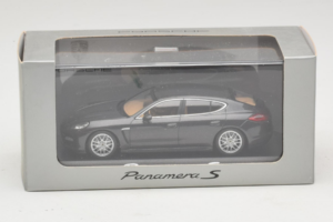 Porsche Panamera 970 S Grey Metallic Minichamps 1:43 WAP02000219 Métal Moulé — image 4 sur 4