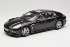 Porsche Panamera Turbo 970 Noir Maisto 1:18 36197 Métal Moulé