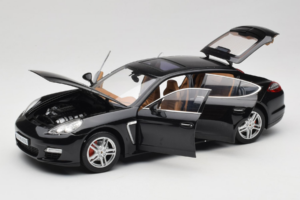 Porsche Panamera 970 Turbo Basalt Black Norev 1:18 WAP02100319 Métal Moulé — image 2 sur 8