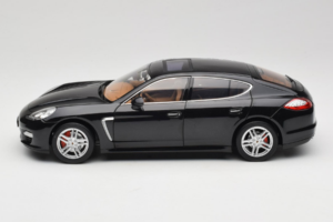 Porsche Panamera 970 Turbo Basalt Black Norev 1:18 WAP02100319 Métal Moulé — image 4 sur 8