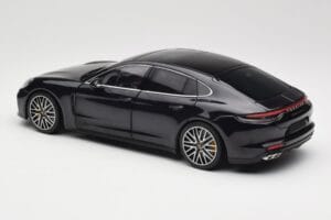 Porsche Panamera 971 Turbo S Bleu Metallic Minichamps 1:18 113061075 Métal Moulé — image 7 sur 8