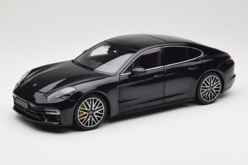 Porsche Panamera 971 Turbo S Bleu Metallic Minichamps 1:18 113061075 Métal Moulé