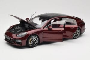Porsche Panamera 971 Turbo S Rouge Metallic Minichamps 1:18 113061077 Métal Moulé — image 2 sur 8