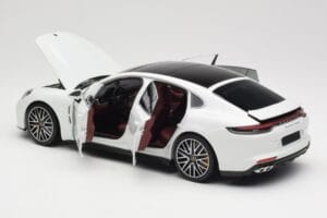Porsche Panamera 971 Turbo S Blanc Metallic Minichamps 1:18 113061074 Métal Moulé — image 5 sur 8