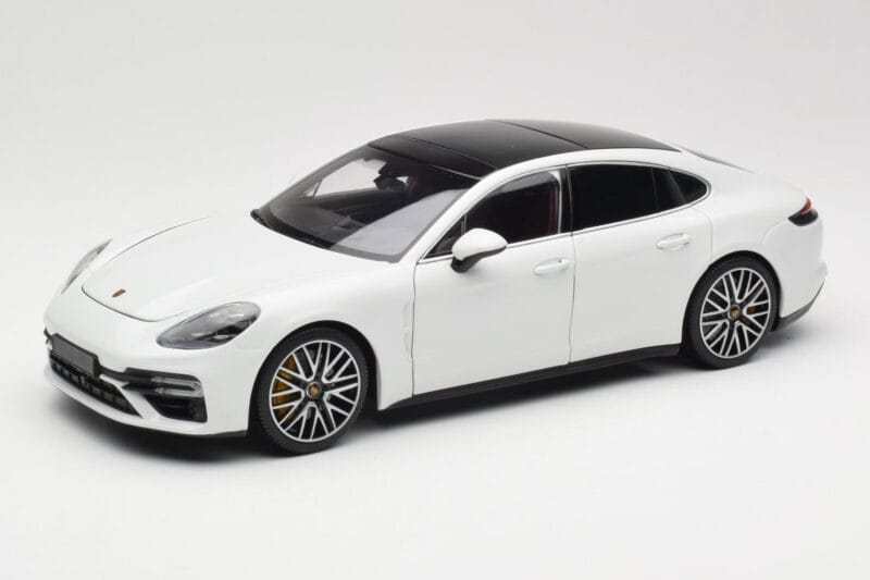 Porsche Panamera 971 Turbo S Blanc Metallic Minichamps 1:18 113061074 Métal Moulé