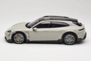 Porsche Taycan Cross Turismo Turbo S Chalk Grey Minichamps 1:18 155069302 Métal Moulé — image 3 sur 6