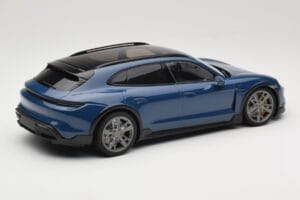 Porsche Taycan J1 Turbo S Cross Turismo Bleu Minichamps 1:18 155069301 Métal Moulé — image 2 sur 6