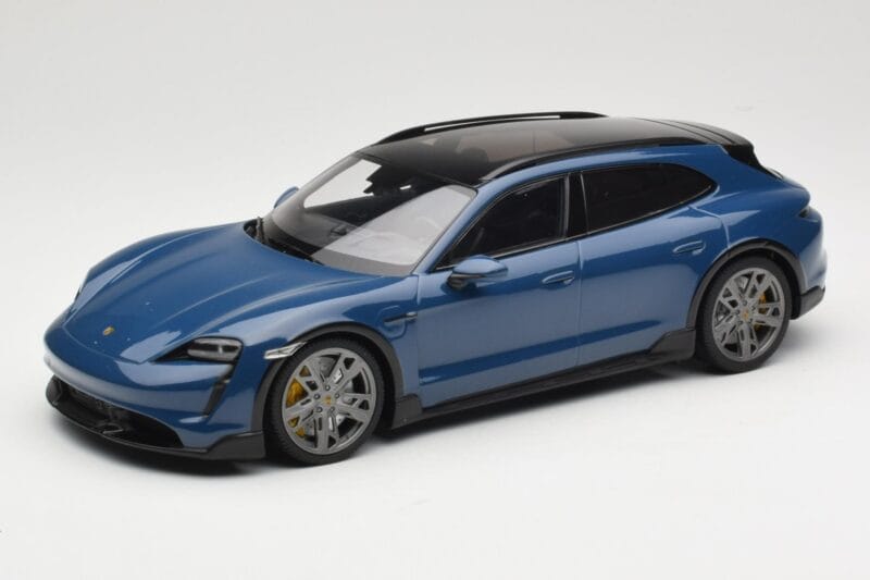 Porsche Taycan J1 Turbo S Cross Turismo Bleu Minichamps 1:18 155069301 Métal Moulé