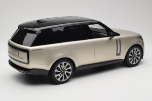 Range Rover L460 P530 Autobiography Sunset Gold GT Spirit 1:12 GT542 Résine — image 2 sur 6