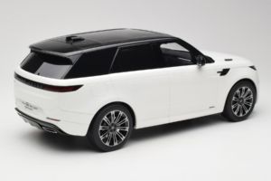 Range Rover Sport L461 P510e Fuji White GT Spirit 1:12 GT553 Résine — image 2 sur 6