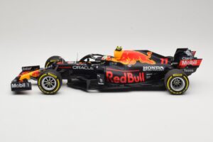 Red Bull Racing Honda RB16B #11 S. Perez Mexican GP 2021 Minichamps 1:18 110211911 Métal Moulé — image 3 sur 6