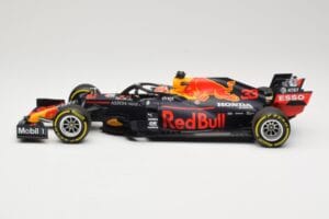 Red Bull Racing RB16 #33 M. Verstappen 3rd Place Styrian GP 2020 Minichamps 1:18 110200233 Métal Moulé — image 3 sur 6