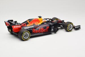 Red Bull Racing RB16 #33 M. Verstappen Winner 70th Anniversary GP 2020 Minichamps 1:18 110200533 Métal Moulé — image 2 sur 6