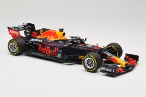 Red Bull Racing RB16 #33 M. Verstappen Winner 70th Anniversary GP 2020 Minichamps 1:18 110200533 Métal Moulé — image 4 sur 6