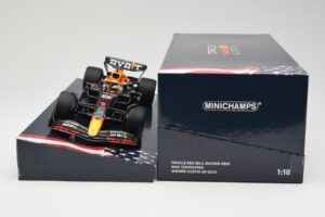 Red Bull Racing RB18 #1 M. Verstappen Winner Austin GP 2022 Minichamps 1:18 113222901 Métal Moulé — image 6 sur 6