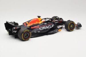 Red Bull Racing RB19 #1 M. Verstappen Winner Monaco GP 2023 Minichamps 1:18 110230701 Métal Moulé — image 2 sur 6