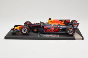 Red Bull Racing Tag Heuer RB13 #3 D. Ricciardo 3rd Place Malaysian GP 2017 Minichamps 1:18 117171503 Métal Moulé