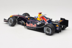 Red Bull RB1 Cosworth #14 D. Coulthard Red Bull Racing Showcar 2005 Minichamps 1:18 100050084 Métal Moulé — image 5 sur 7
