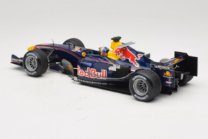 Red Bull RB1 Cosworth #15 C. Klien Red Bull Racing Showcar 2005 Minichamps 1:18 100050085 Métal Moulé — image 5 sur 7