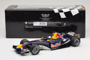 Red Bull RB1 Cosworth #15 C. Klien Red Bull Racing Showcar 2005 Minichamps 1:18 100050085 Métal Moulé — image 6 sur 7