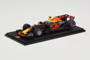 Red Bull RB13 Tag Heuer #33 M. Verstappen Belgian Grand Prix 2017 Spark 1:43 AM33SP8 Résine — image 2 sur 4