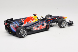 Red Bull RB6 Renault #5 S. Vettel Red Bull Racing Brazilian Grand Prix Winner 2010 Minichamps 1:18 110100205 Métal Moulé — image 2 sur 7