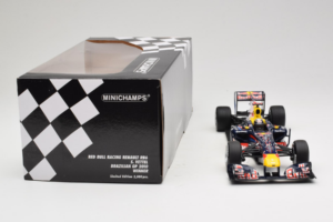 Red Bull RB6 Renault #5 S. Vettel Red Bull Racing Brazilian Grand Prix Winner 2010 Minichamps 1:18 110100205 Métal Moulé — image 7 sur 7