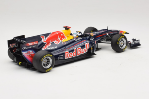 Red Bull RB7 Renault #1 S. Vettel Red Bull Racing Showcar 2011 Minichamps 1:18 110110071-1 Métal Moulé — image 2 sur 7