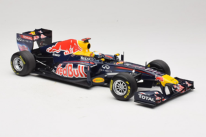 Red Bull RB7 Renault #1 S. Vettel Red Bull Racing World Champion 2011 Minichamps 1:18 110110001 Métal Moulé — image 4 sur 6