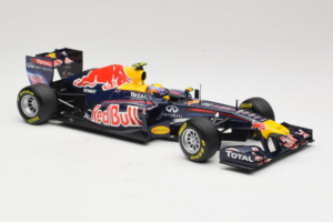 Red Bull RB7 Renault #2 M. Webber Red Bull Racing Showcar 2011 Minichamps 1:18 110110002 Métal Moulé — image 4 sur 7