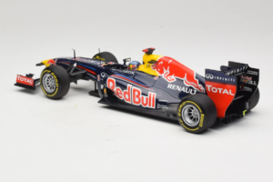 Red Bull RB8 Renault #1 S. Vettel Red Bull Racing Showcar 2012 Minichamps 1:18 110120071 Métal Moulé — image 5 sur 7